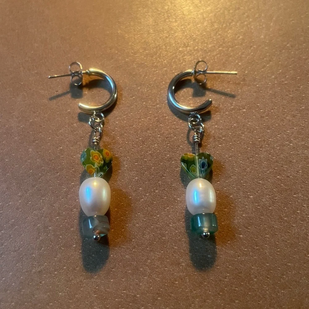 💚Italian millefiori glass bead freshwater pearl hoop earring green silver white - Picture 1 of 7